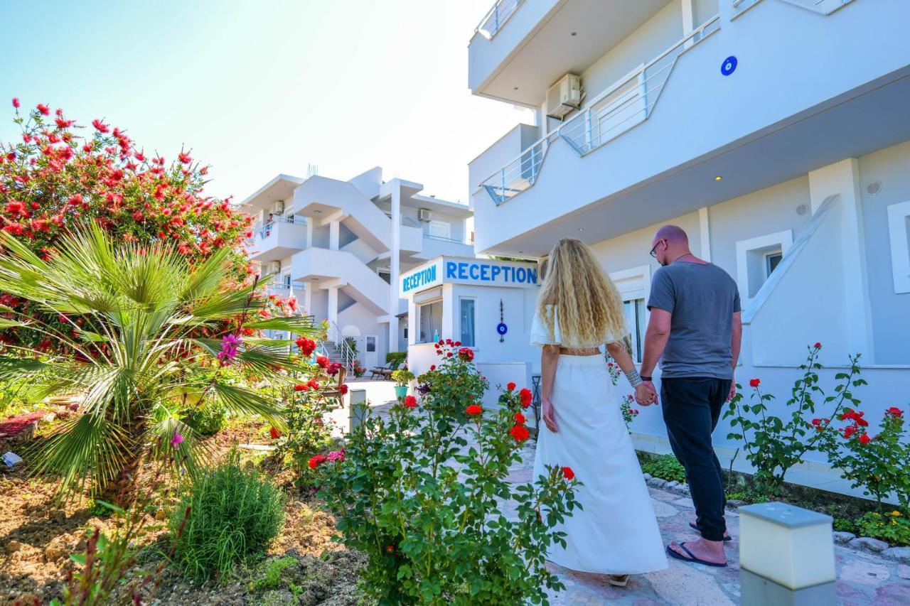 Hotel Two Mermaids كساميل المظهر الخارجي الصورة