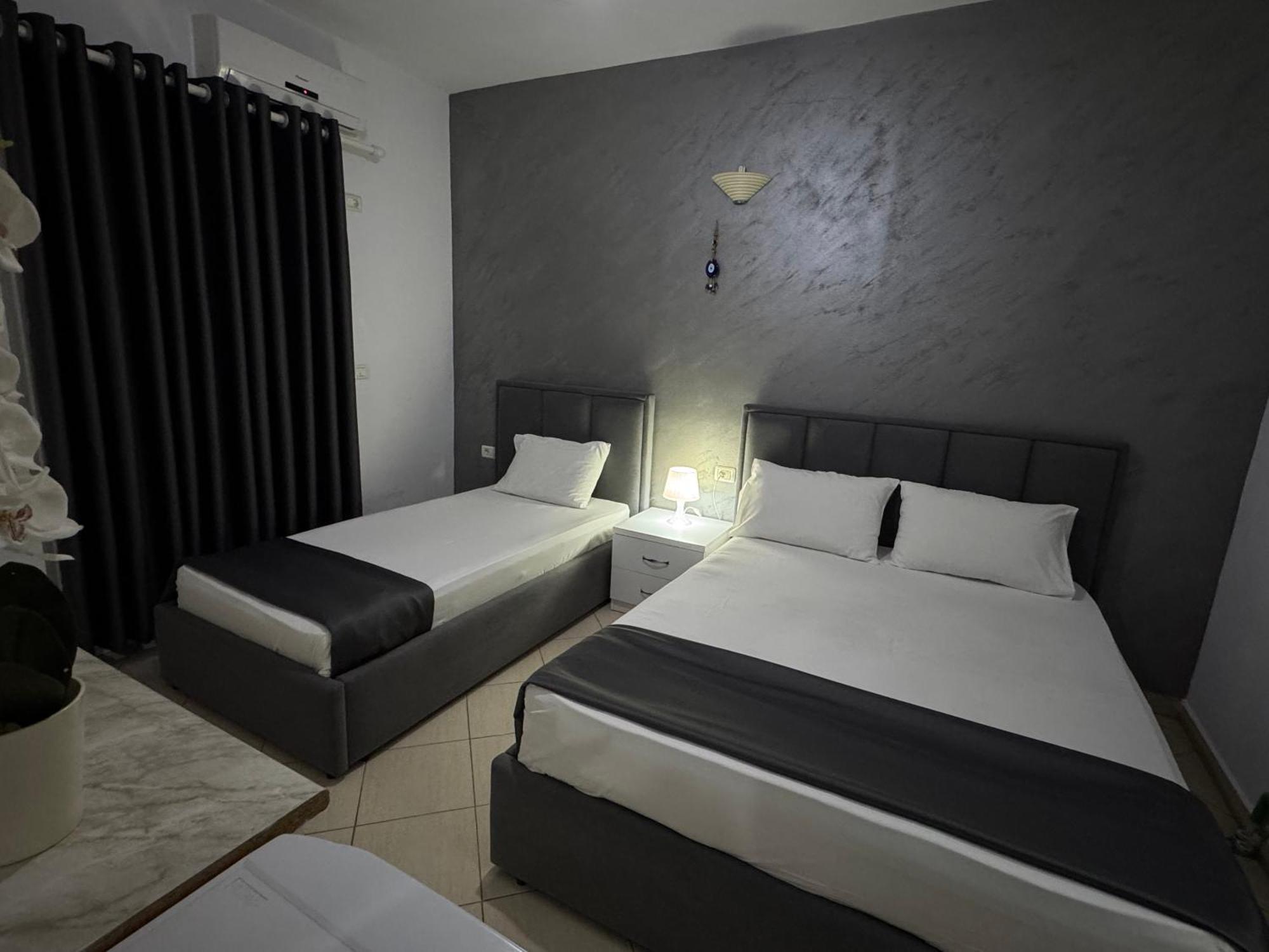Hotel Two Mermaids كساميل المظهر الخارجي الصورة