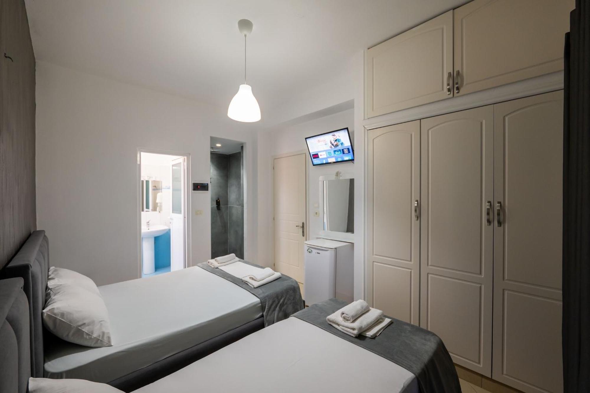 Hotel Two Mermaids كساميل المظهر الخارجي الصورة
