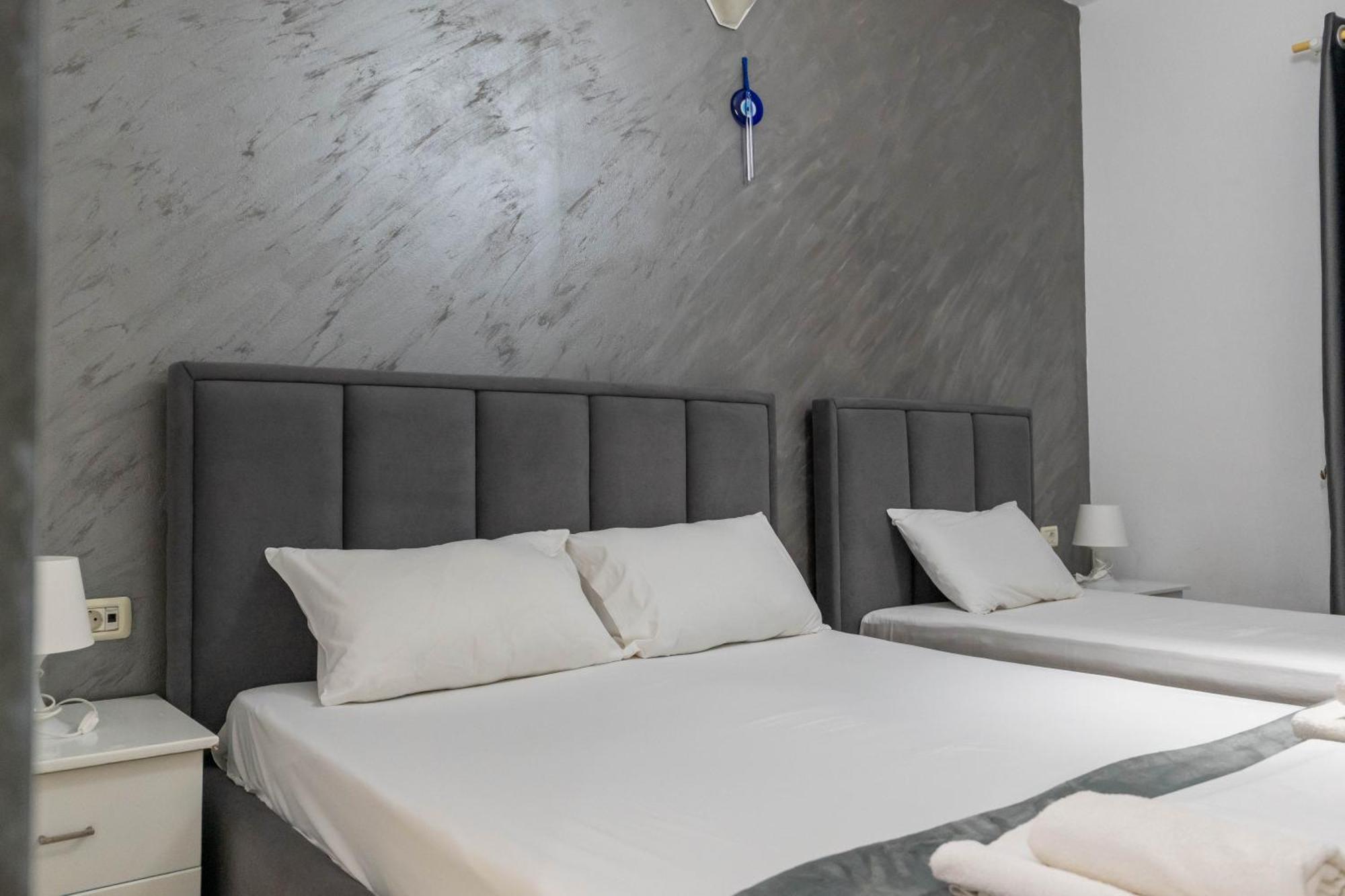 Hotel Two Mermaids كساميل المظهر الخارجي الصورة